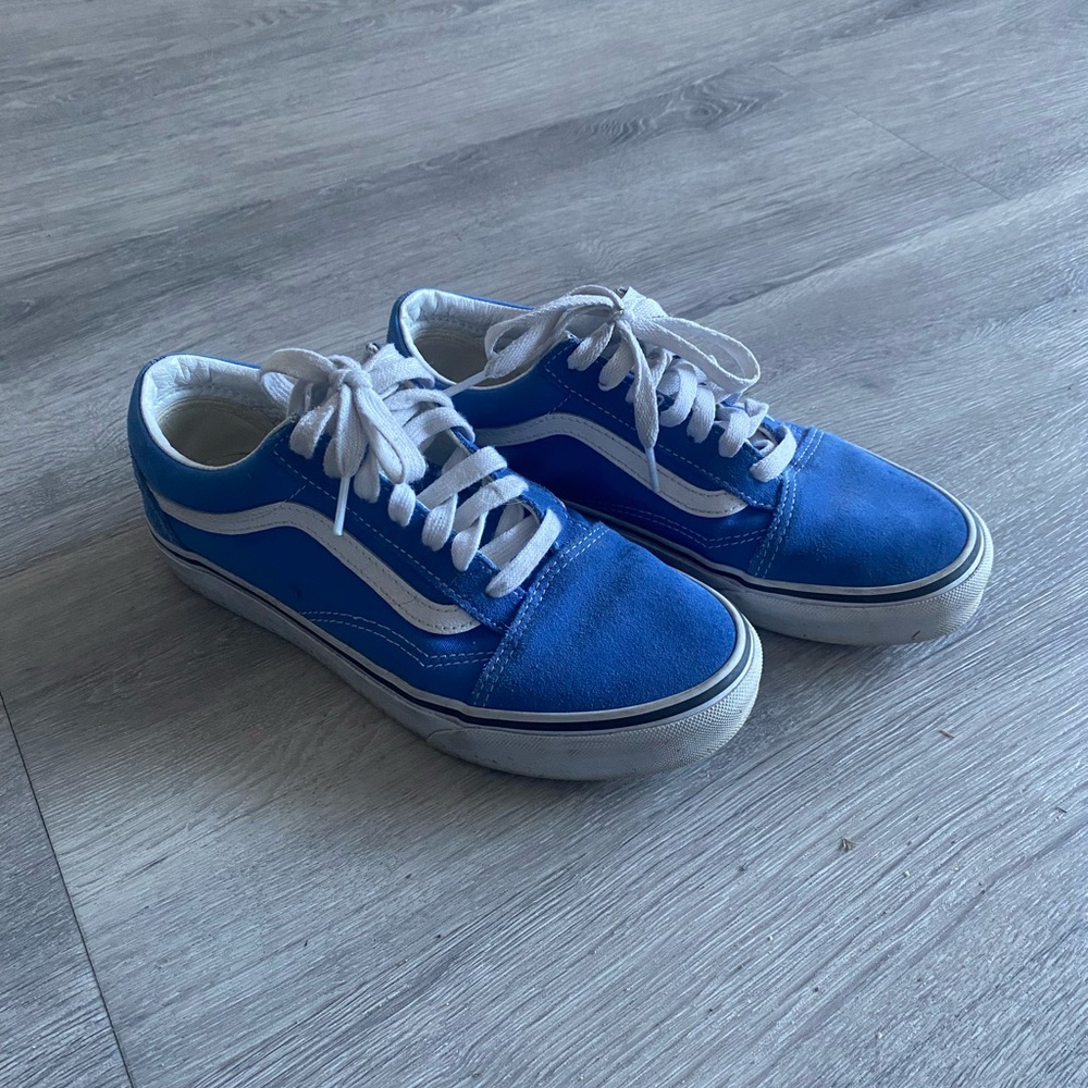 Blue women’s Vans lace up 7.5